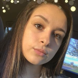 Meet your Posher, Alyssa